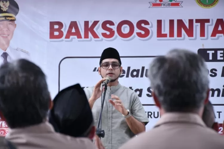 Wakil Wali Kota Sukabumi Bobby Maulana menghadiri baksi sosial antar umat beragama.  (Dokpim. )