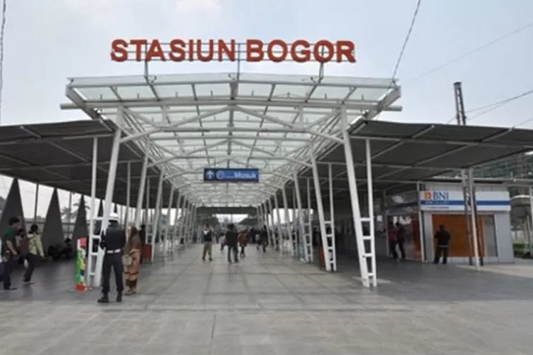 Ilustrasi Stasiun Bogor, kini heboh ada pemotor parkir motor di Stasiun Bogor hingga bertahun-tahun. (istimewa)