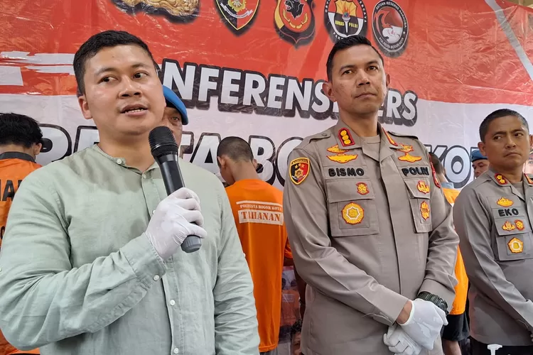 Kasat Reskrim Polresa Bogor Kota Kompol Rizka Fadhila menanggapi dugaan sumbangan siswa di SMKN 3 Bogor. (radarbogor)