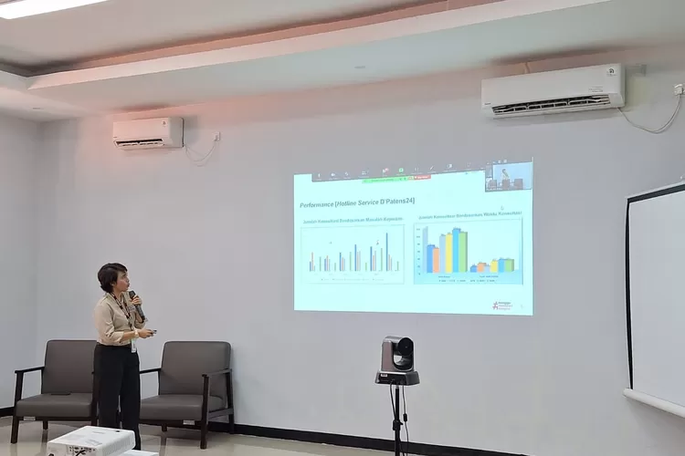 Direktur Utama PKJ RSJMM Bogor, Dr Nova Riyanti Yusuf memberikan pemaparan terkait kasus depresi remaja di Indonesia. 