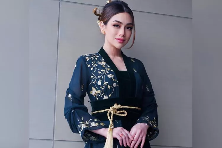 Celine Evangelista terseret kasus korupsi. Ini profilnya. (Instagram @celine_evangelista)