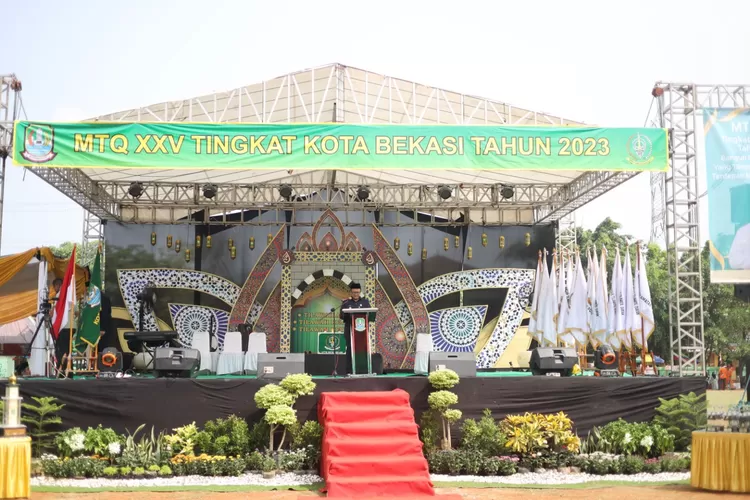 Pj Wali Kota Bekasi Gani Muhamad membuka Pawai Taaruf MTQ ke 25 tingkat Kota Bekasi tahun 2023. (Pemkot Bekasi)