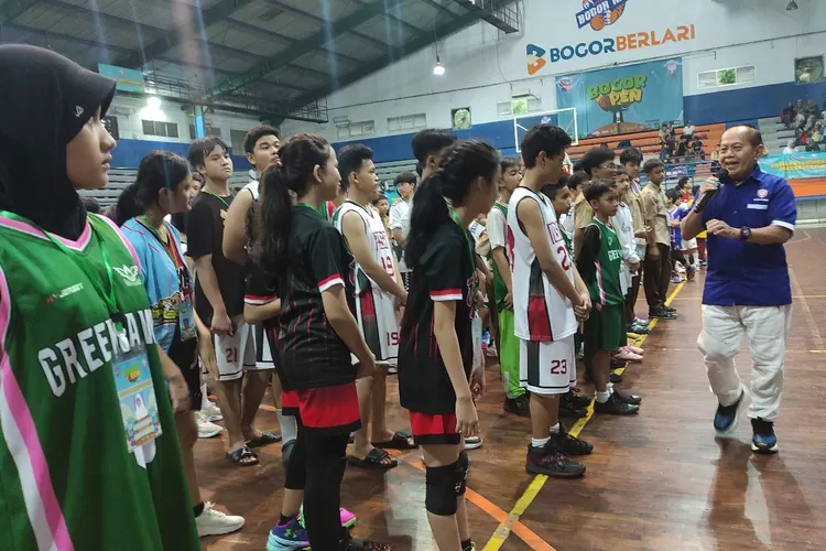 Anggota DPR RI dari Fraksi Partai Demokrat, Sjarifuddin Hasan atau yang akrab disapa Syarief Hasan membuka event Bogor Open 2023 yang berlangsung di GOR Pajajaran Kota Bogor pada Selasa, 14 November 2023.