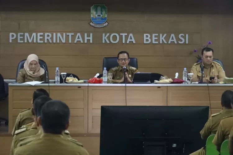 Pj Wali Kota Bekasi Gani Muhamad memanggil seluruh camat dan lurah di Kota Bekasi (Pemkot Bekasi)