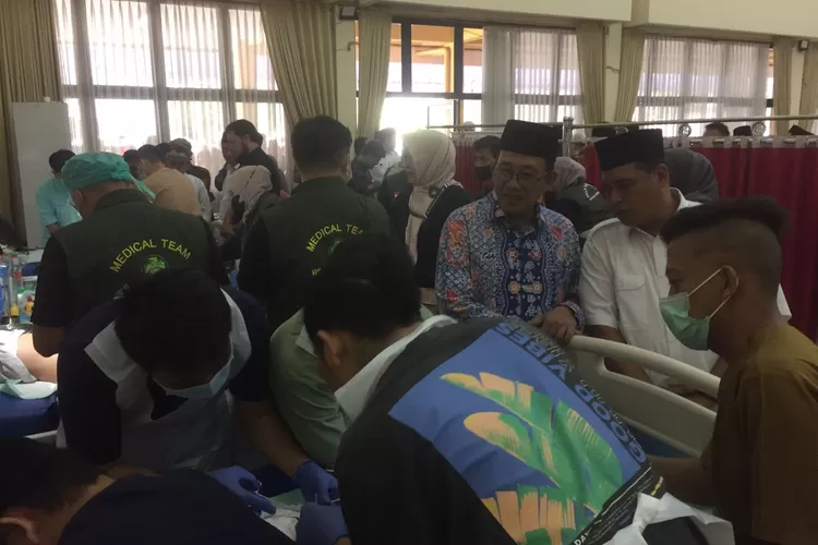 Sunatan massal yang digelar DMI Kota Bekasi. (Pemkot Bekasi)