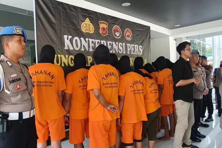 Polisi Ringkus 14 Tersangka Penyalahgunaan dan Peredaran Obat Keras dalam dua pekan terakhir. (Foto: Devina)