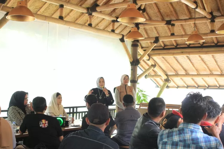 Dewan Propinsi Jabar, Prasetyawati