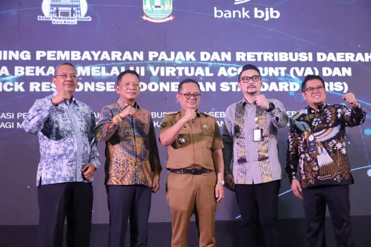 Pj Wali Kota Bekasi dalam peluncuran Virtual Account (VA) dan QRIS untuk memudahkan warga bayar pajak (Pemkot Bekasi)