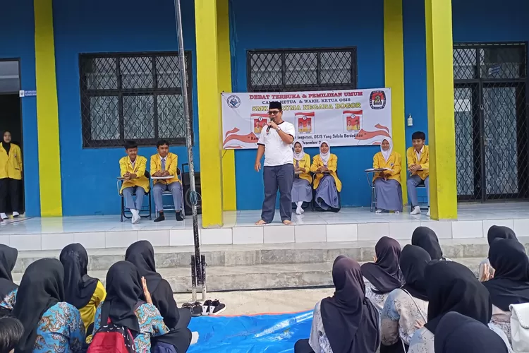 Rangkaian pemilihan ketua OSIS tahun ajaran 2023-2024 terdapat tahapan pendaftaran calon, kampanye, pemaparan misi dan visi,. (Anto)