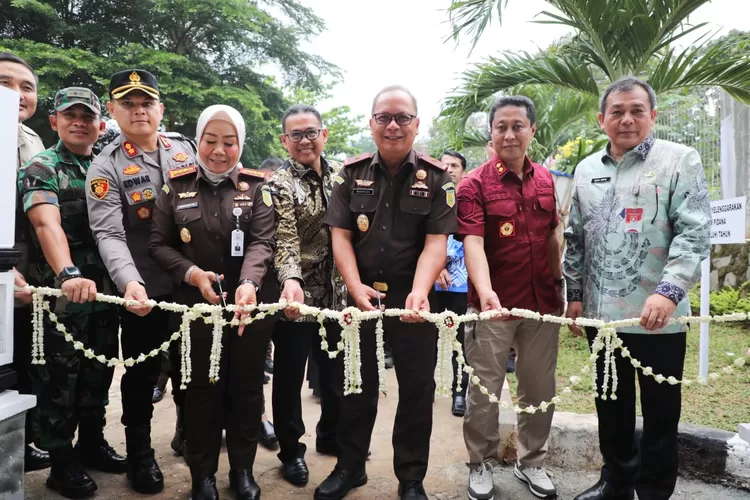 Pj Bupati Purwakarta Benni Irwan ikut meresmikan rumah Restorative Justice kedua di Purwakarta (Diskominfo Purwakarta)