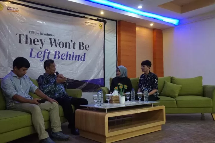 Pengabdian yang dilakukan Mahasiswa prodi Ilmu Komunikasi dari Universitas Pakuan sebagaimana tercantum dalam tridharma perguruan tinggi.