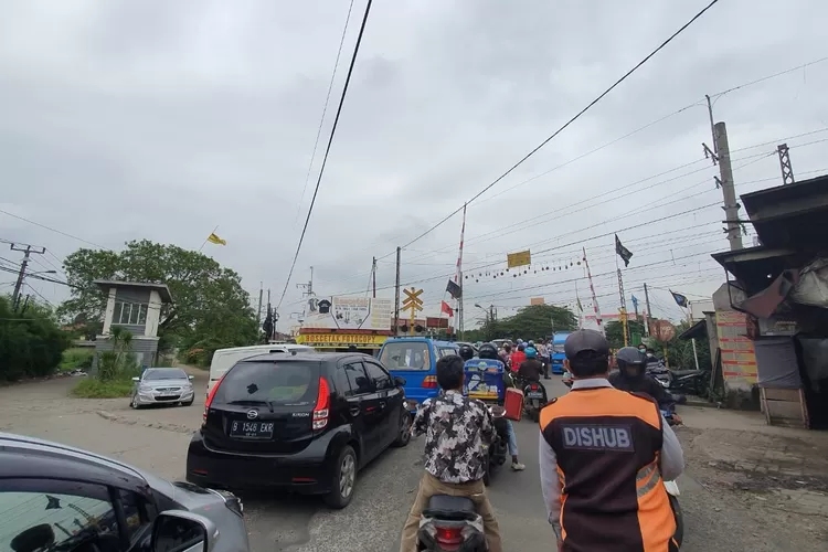 Pj Bupati Bogor Asmawa Tosepu menyebutkan saat ini rencana pembangungan underpass Bojonggede masih dalam tahap pembahasan dan rencananya underpass tersebut akan dibangun pada akhir 2024. (Foto: Devina)