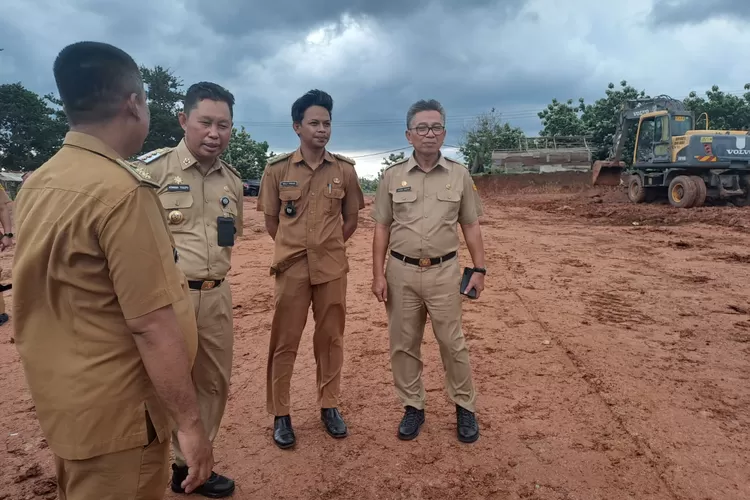 Pj Bupati Bogor Asmawa Tosepu beberkan jurus menyelesaikan masalah truk tambang di Parung Panjang. (Diskominfo Kabupaten Bogor)