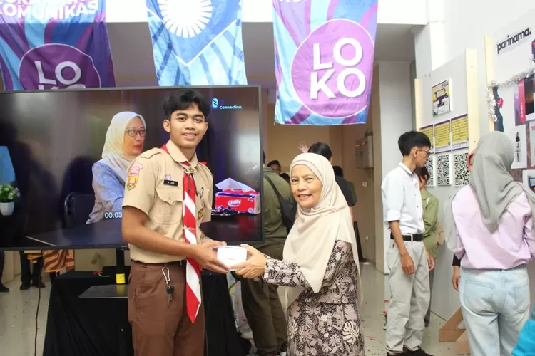 Mahasiswa Sains Komunikasi Fakultas Ilmu Sosial dan Ilmu Politik (FISIP) Universitas Djuanda (Unida) Angkatan 2021 dan 2022 mempersembahkan acara Lokakarya Komunikasi (FISIP Unida)