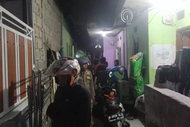 Penggerebekan Satpol PP Kabupaten Bogor dalam.operasi Pekat