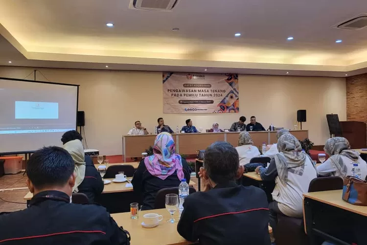 Bawaslu Kota Bogor menggelar rakor untuk pengawasan massa tenang kampanye untuk menciptakan pemilu yang damai. (Foto: Istimewa)