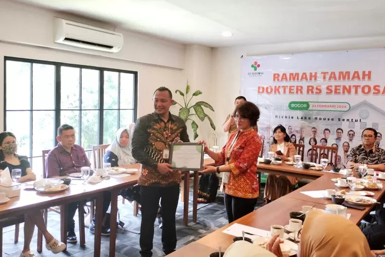 RS Sentosa Bogor beri apresisasi buat penasehat hukum (dok pribadi)