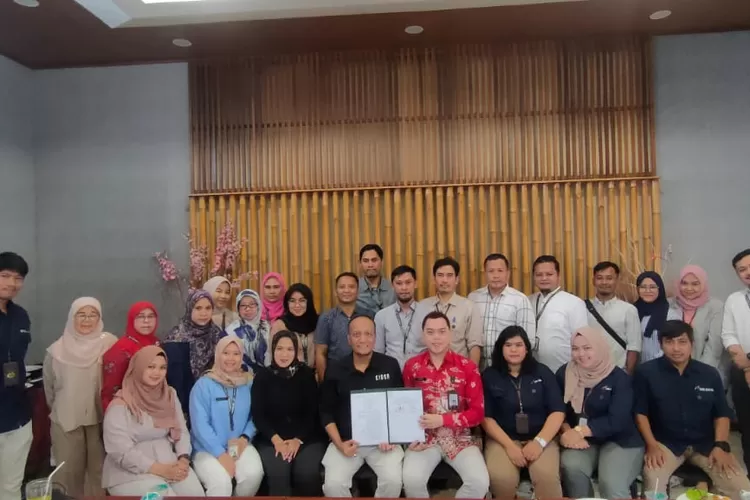 Untuk melindungi UMKM, BPJS Ketenagakerjaan Kantor Cabang Bogor Cileungsi melakukan kerja sama dengan PT LKM (BPJS Ketenagakerjaan)