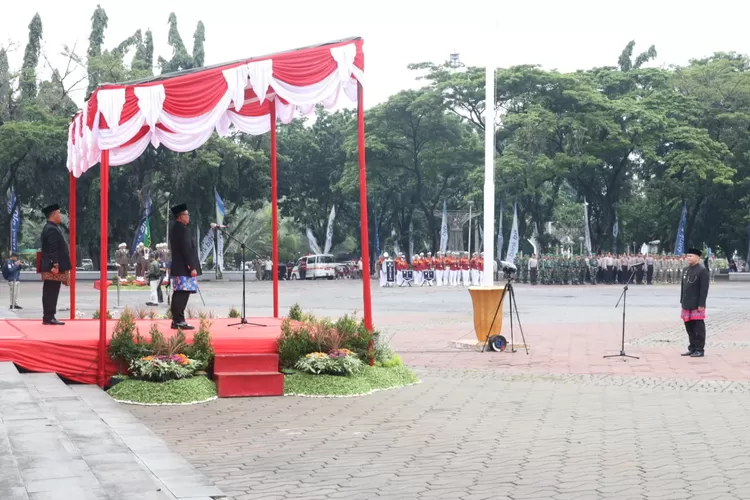 Pj Wali Kota Bekasi Gani Muhamad pimpin upacara peringatan HUT Kota Bekasi ke 27 (Pemkot Bekasi)