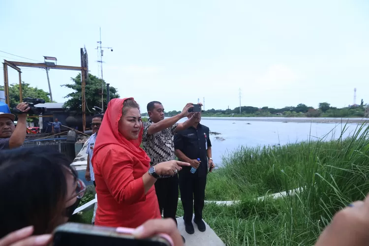 Wali Kota Semarang, Hevearita Gunaryanti Rahayu menyebut sudah melakukan penanganan banjir yang terjadi di Semarang akibat cuaca ekstrem. (Dok Pemkot Semarang )