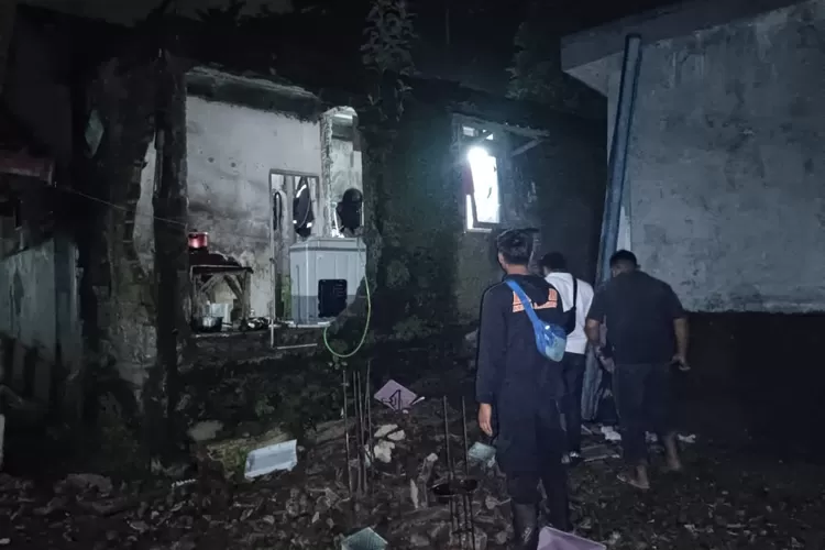 Kondisi rumah warga di Kampung Cilibende, Kota Bogor mengalami kerusakan cukup parah akibat tabung gas meledak. (Dok BPBD Kota Bogor) 