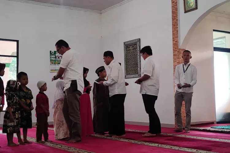 Agrowisata PT Perkebunan Nusantara 1 Regional II berbagi dengan yatim Piatu