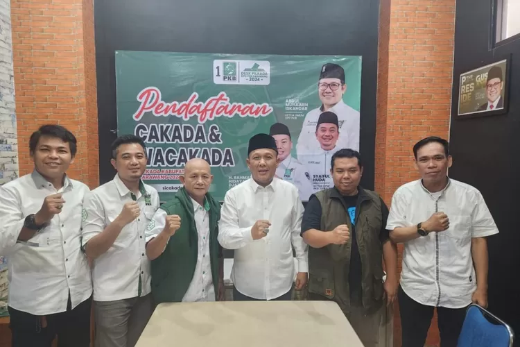 Jelang Pilkada 2024, H. Ahmad Zamakhsyari alias Kang Jimmy resmi mendaftar sebagai bakal calon wakil Bupati Karawang lewat PKB (Samsudin/Metropolitan)