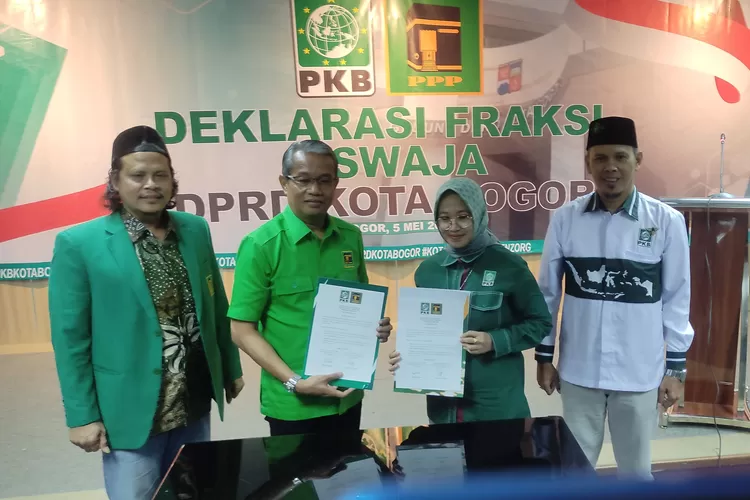 Petinggi DPC PKB dan PPP Kota Bogor menandatangani kesepakatan bergabung dalam Fraksi di DPRD Kota Bogor periode 2024-2029.