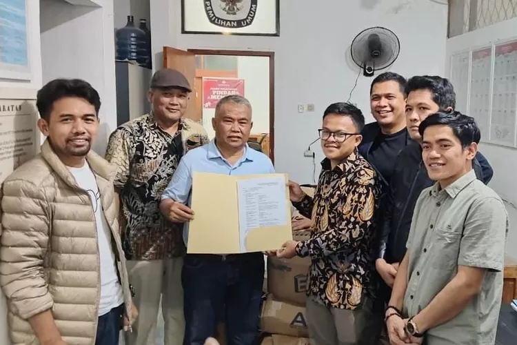 Bapaslon Tatang RIqqi warnai Pilkada 2024 di Kabupaten Purwakarta dengan maju lewat jalur perseorangan (Herman/Metropolitan)