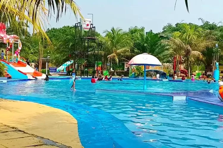 Nih beberapa waterboom di Cikarang yang memiliki banyak wahana air (Youtube Siti Nurjannah Channel)