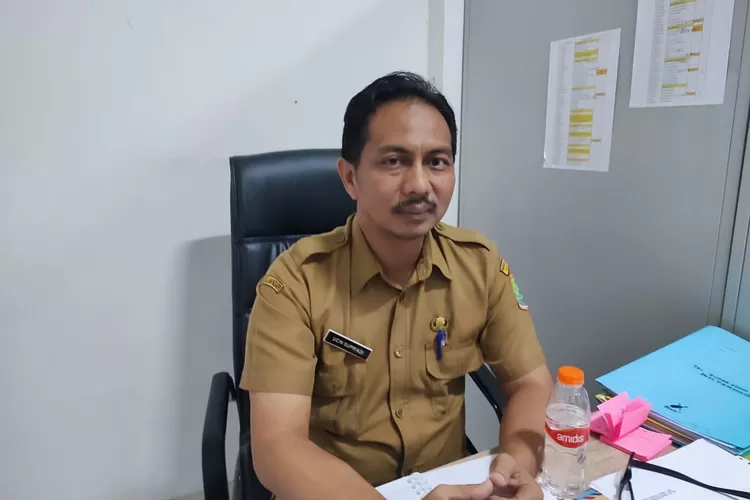  Kasubag Umum dan Kepegawaian Dinkes Kabupaten Karawang H. Ucin Supriadi. (Samsudin/Metropolitan)