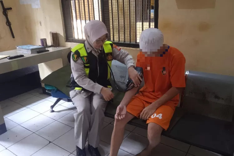Polres Purwakarta lakukan pengecekan kesehatan terhadap penghuni rumah tahanan (Rutan) Polres Purwakarta, (Herman)