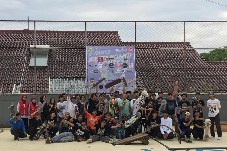 Djuanda Skateboarder (DSB) dan Komisi Indonesia Skateboard (KIS) menggelar acara U Games Skateboard Contest Southern Promises yang diadakan di Unida Sport Center Bogor, (Rifal)