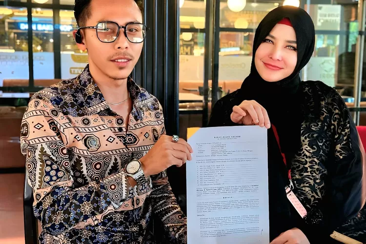 Aktris Cyinthiara Alona menunjuk Sembilan Bintang sebagai kuasa hukum. (Sembilan Bintang)