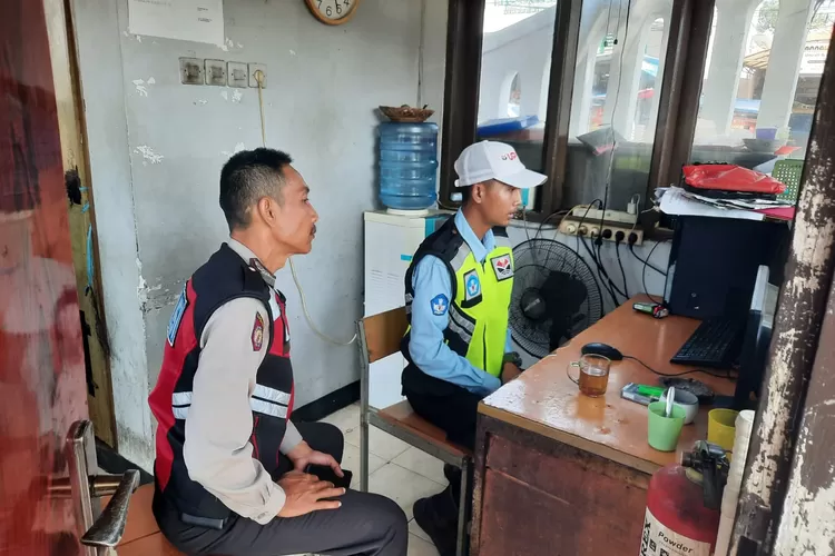 ajaran Polres Purwakarta, Polda Jawa Barat meningkatkan kegiatan patroli  (Herman)