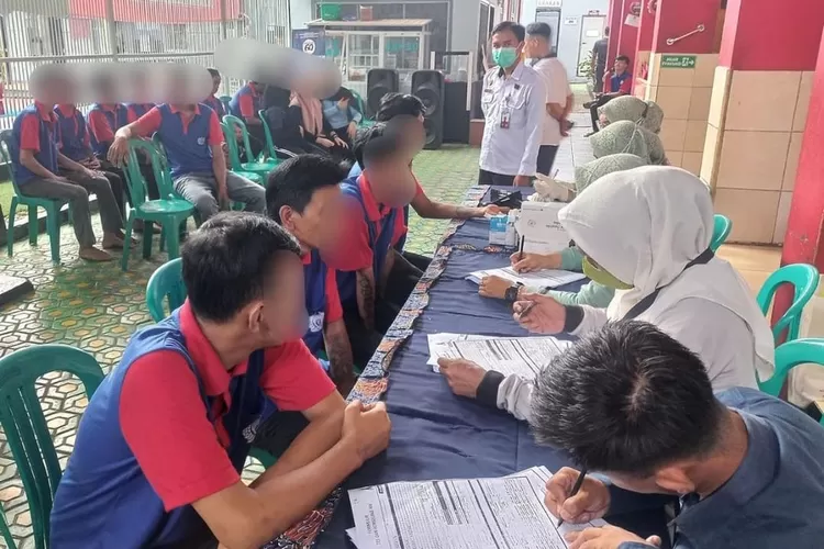 Lembaga Pemasyarakatan (Lapas) Kelas IIB Sukabumi menggelar Mobile Voluntary Counseling and Testing (VCT) dan penyuluhan tentang Human Immunodeficiency Virus/Acquired Immune Deficiency Syndrome (HIV/AIDS). (Satiri)