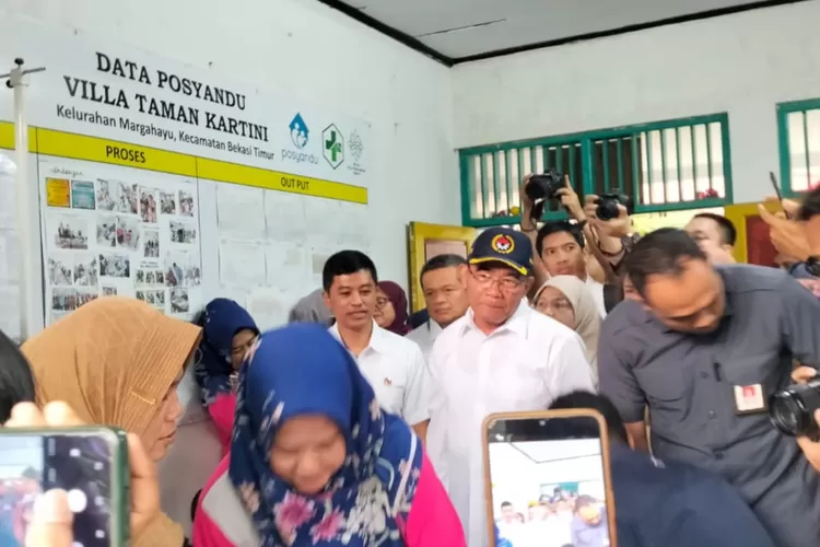 (Menko PMK) Muhadjir Effendy membuka pengukuran intervensi serentak pencegahan stunting secara nasional di Kota Bekasi (Adin)