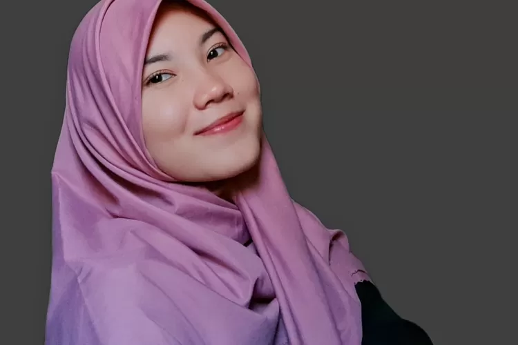 mahasiwi semester IV Fakultas Ekonomi dan Bisnis Prodi Manajemen UBP Karawang Syadzwa Idzni Sabrina (dok pribadi)