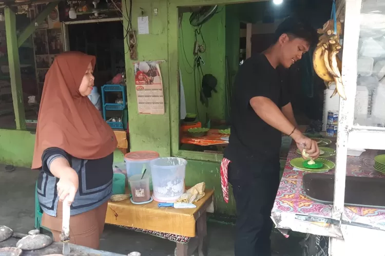 Kuliner surabi merupakan salah satu makanan yang disukai di Kabupaten Purwakarta. (Herman)