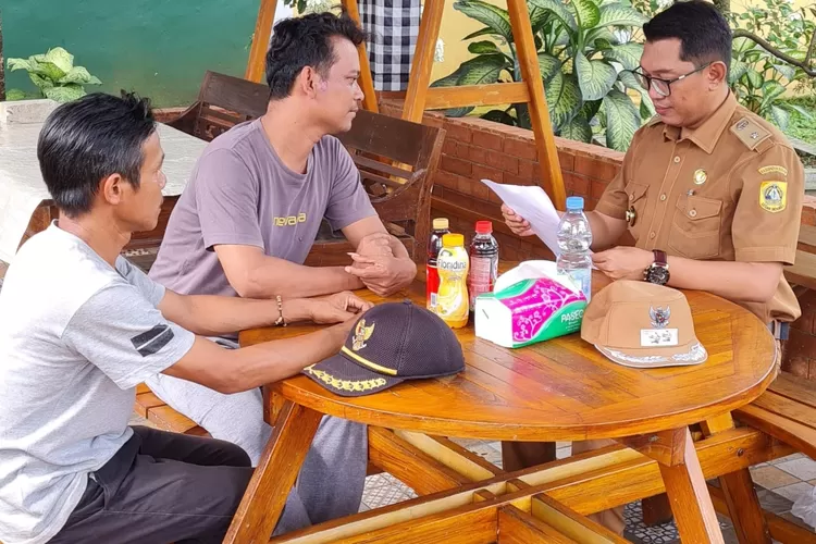 Kepala Desa Cimanggis H Azis Anwar sangat kecewa dengan pihak sekolah SMKN BOJONGGEDE dan SMAN BOJONGGEDE  (khr)