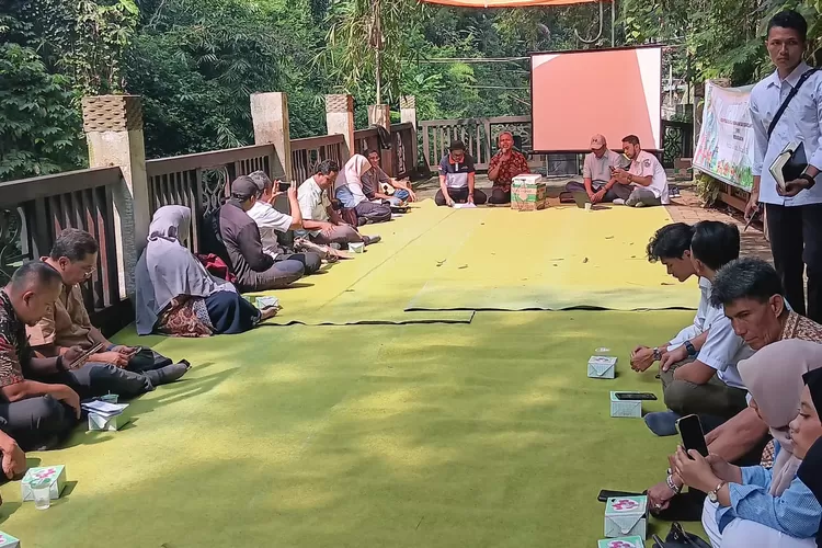 Forum Pengembangan Perumahan dan Kawasan Permukiman (PKP) Kota Sukabumi, menggelar silaturahmi tentang kawasan kumuh (Satiri)