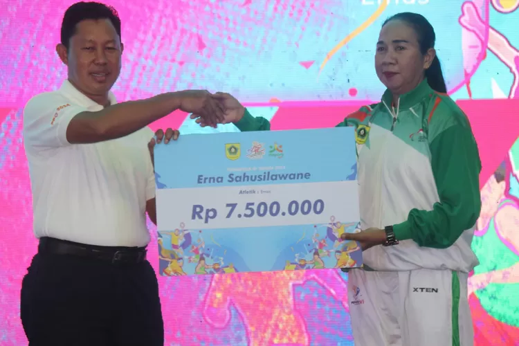 Apresiasi penyerahan bonus kepada Atlet dan pelatih berprestasi oleh Pemkab Bogor