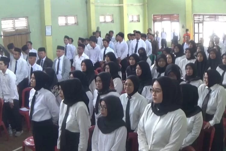 KPU Kabupaten Purwakarta melantik ribuan pantarlih buat Pilkada 2024 (Herman)