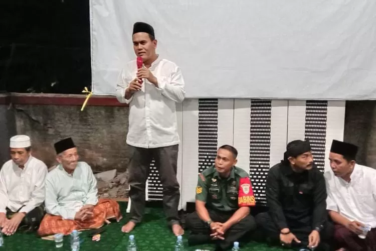 Adanya keputusan masa jabatan kades yang diperpanjang, Pemdes CIkampek Timur, Kabupaten Karawang langsung menggelar syukuran (Samsudin)