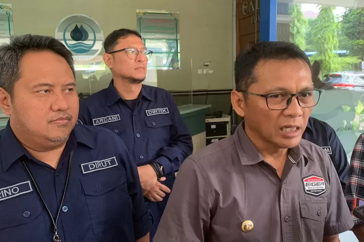 Pj Wali Kota Bogor Hery Antasari menyambangi kantor Perumda Tirta Pakuan (Rifal/Metropolitan)