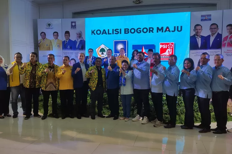Foto bersama jajaran Koalisi Bogor Maju usai melakukan deklarasi belum lama ini. 