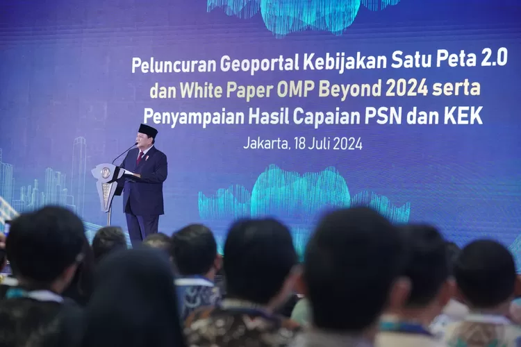 Prabowo Subianto saat menghadiri acara Geoportal Satu Peta 2.0 dan White Paper OMP Beyond 2024 mewakili Jokowi di St. Regis, Jakarta Selatan, Kamis, 18 Juli 2024 sore.