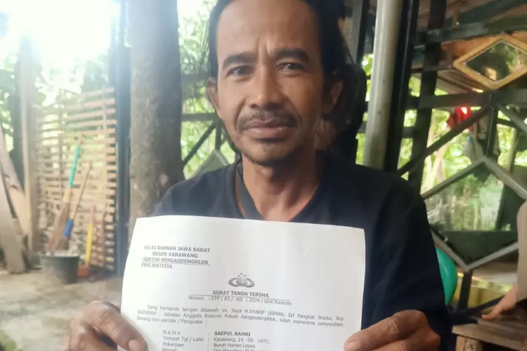 ketua RT 05/02, Desa Ciptamarga, Jayakerta, Kabupaten Karawang, bernama Saepul Bahri yang kehilangan motor di RS Proklamasi (Samsudin)
