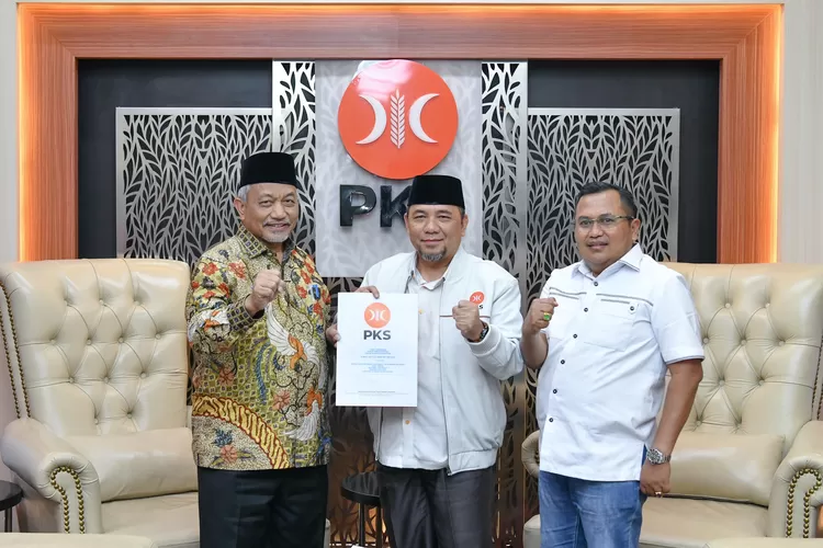 Pada Pilkada 2024 Kota Bekasi, PKS resmi mengusung pasangan calon Heri Koswara dan Sholihin untuk periode 2024-2029 (Adien)