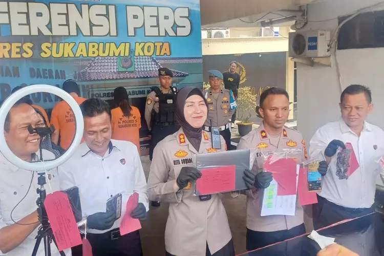 Polres Sukabumi Kota mengamankan pelaku pornografi live streaming. (Satiri/Metropolitan)
